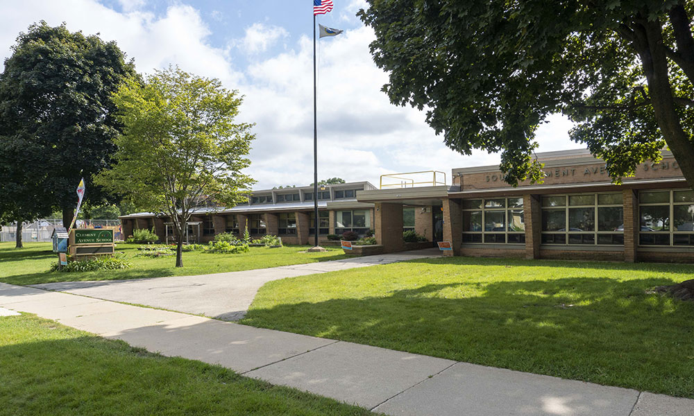 Clement Avenue school building